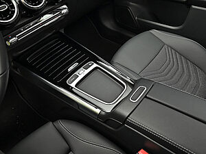 Mercedes-Benz GLB 200 d Progressive Advanced 13 navigation