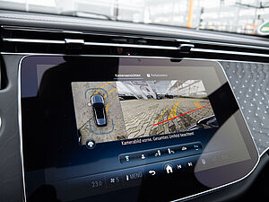 Mercedes-Benz E 220 d T AMG Line Advanced Plus 11 navigation