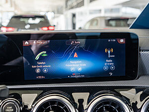 Mercedes-Benz CLA 250 e Progressive 10 navigation