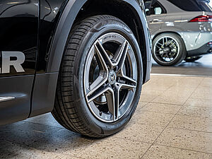 Mercedes-Benz GLB 200 d AMG Line 5 navigation