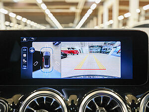 Mercedes-Benz GLA 180 AMG Sport Advanced Plus 13 navigation