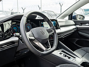 Volkswagen Golf VIII Life 1,5 l eTSI DSG 20 navigation