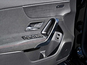Mercedes-Benz A 200 Limousine 20 navigation