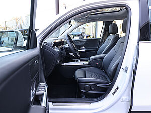 Mercedes-Benz GLB 180 d Progressive Advanced 10 navigation