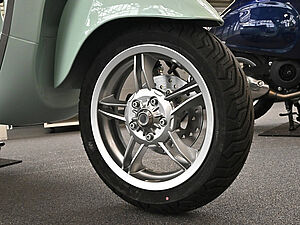 Vespa Primavera 50 E5 4 navigation