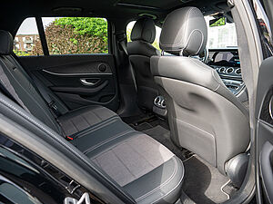 Mercedes-Benz E 300 e T AMG Line 4 navigation