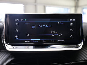 Peugeot 2008 STYLE HYBRID 145 e-DSC6 11 navigation