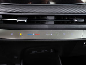 Maxus MIFA 9 Luxury 90 kW/h 17 navigation