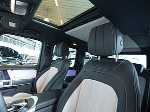 Mercedes-Benz G 500 Final Edition AMG Manufaktur 32 navigation