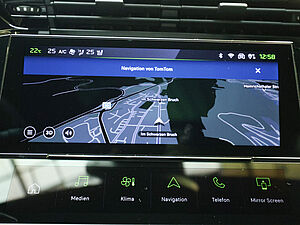 Peugeot 308 SW GT HYBRID 136 e-DSC6 11 navigation