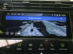 Peugeot 408 GT HYBRID 145 e-DSC6 11 navigation