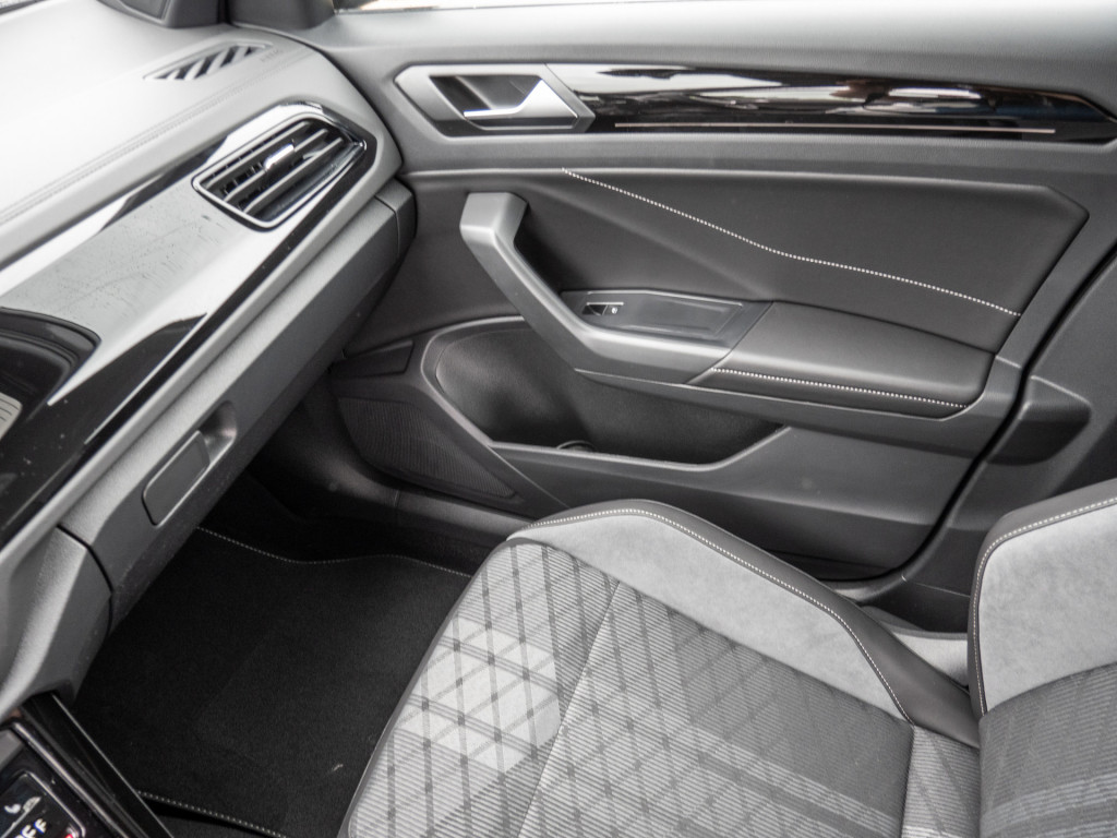 Bild 15 - T-Roc R-Line 2.0 l TDI 150 PS DSG