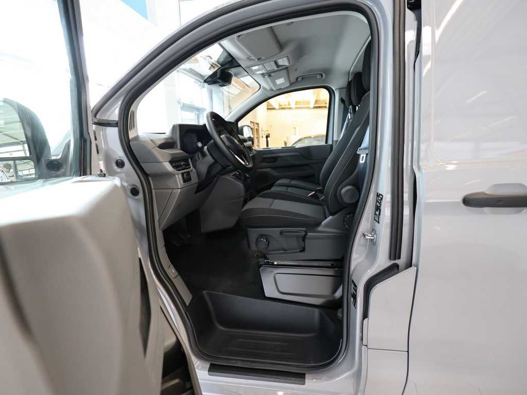 Bild 8 - Transporter Kastenwagen mit L-Trennwand 2,0 l 81 kW TDI 6-Gang Radst.