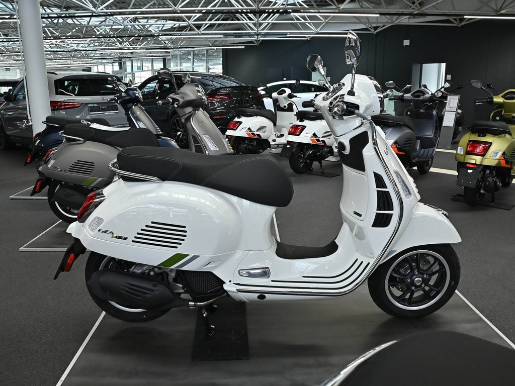 Bild 3 - GTS SuperTech 125 E5 + 
