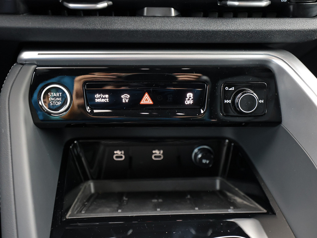 Bild 15 - Q5 SUV e-hybrid quattro S tronic