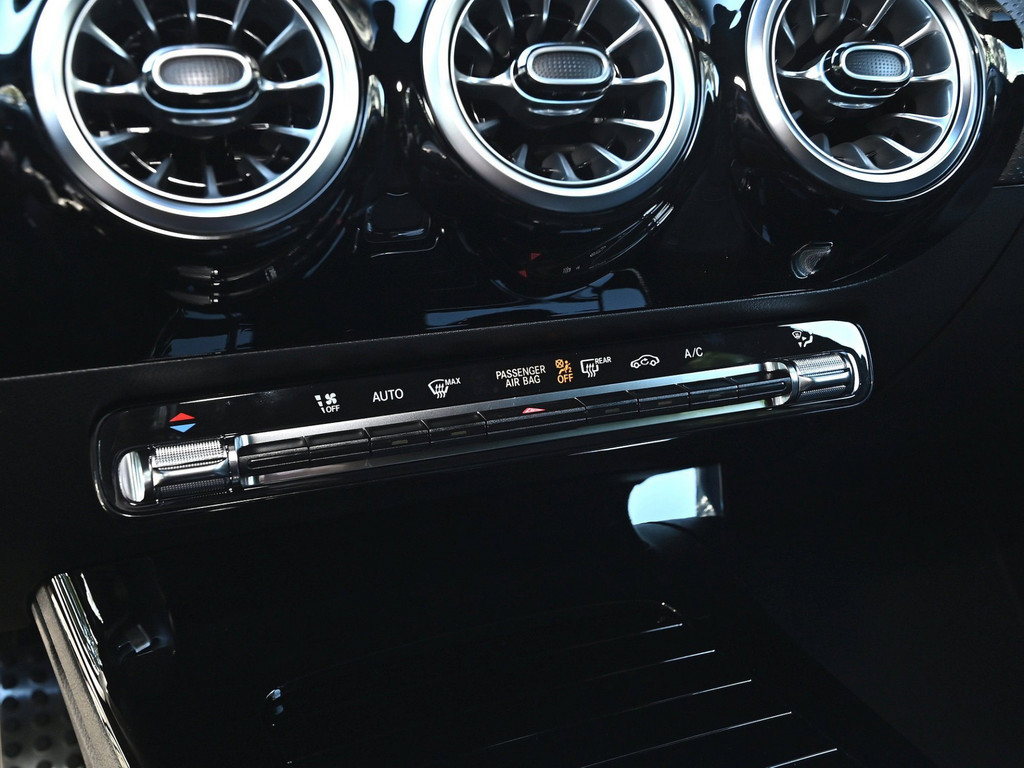 Bild 12 - CLA 200 SB AMG Line