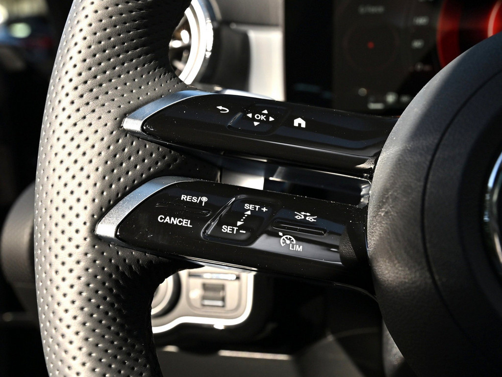 Bild 16 - CLA 200 SB AMG Line