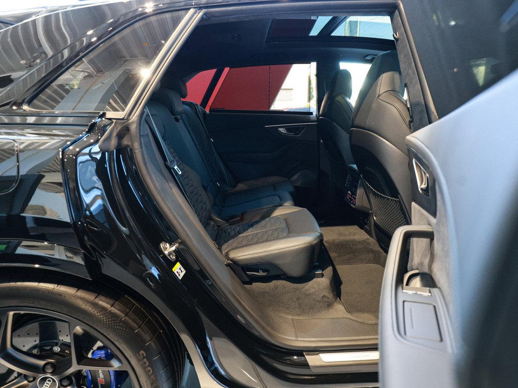 Bild 4 - RS Q8 SUV performance