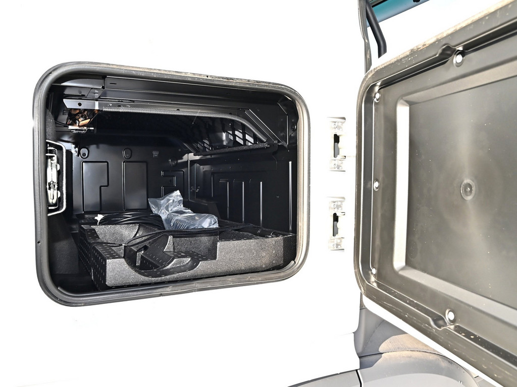 Bild 4 - Actros 1851 LSnRL 4x2 LowLiner höhenverst Sattelkupplung