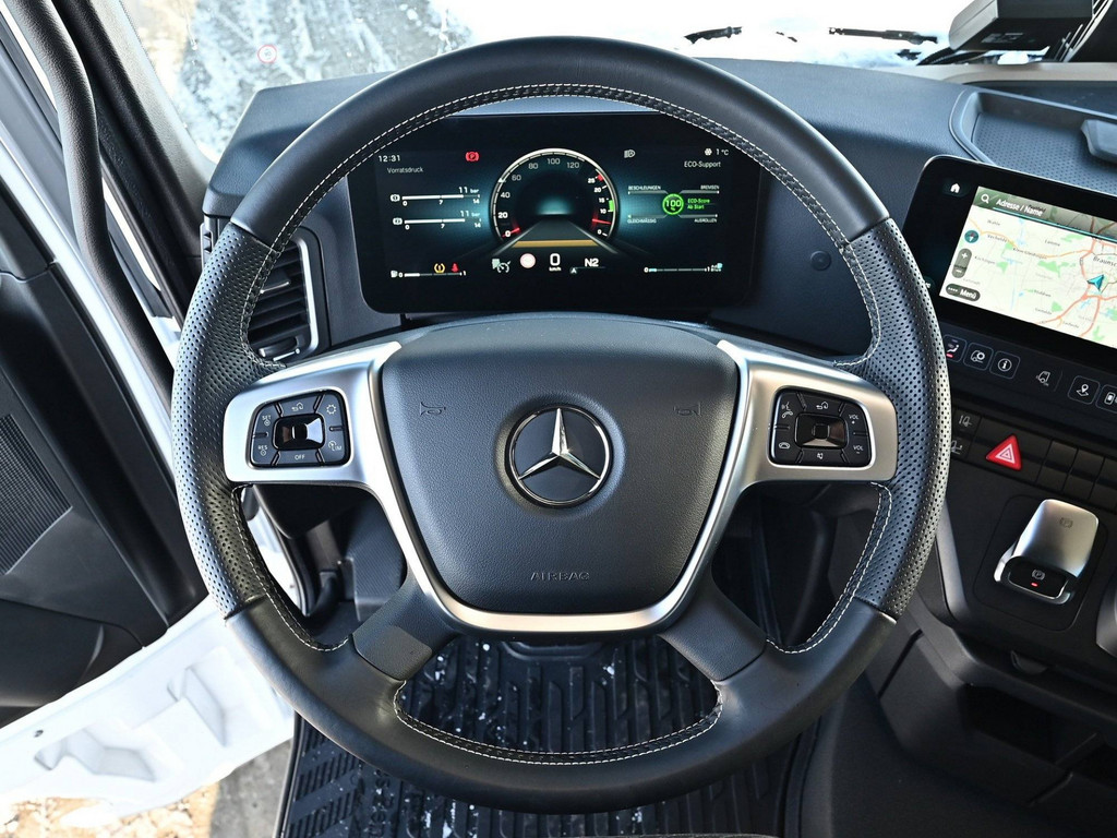 Bild 20 - Actros 1851 LSnRL 4x2 LowLiner höhenverst Sattelkupplung
