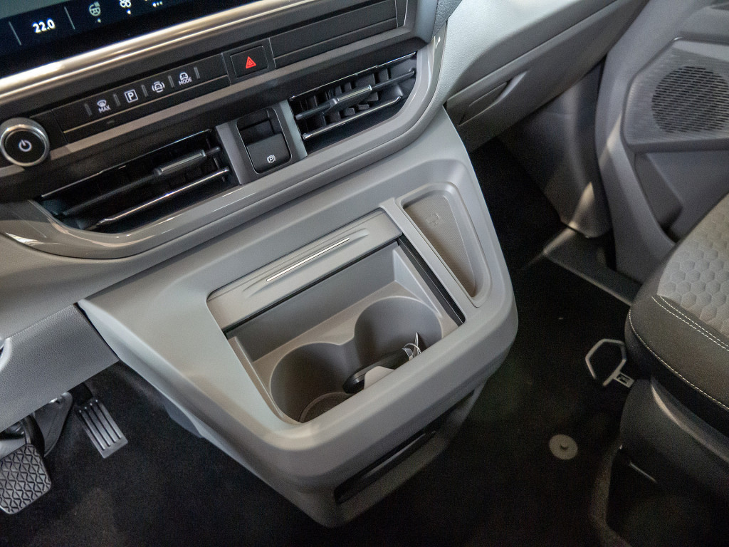 Bild 13 - Caravelle Life TDI 4M Aut LR EDITION