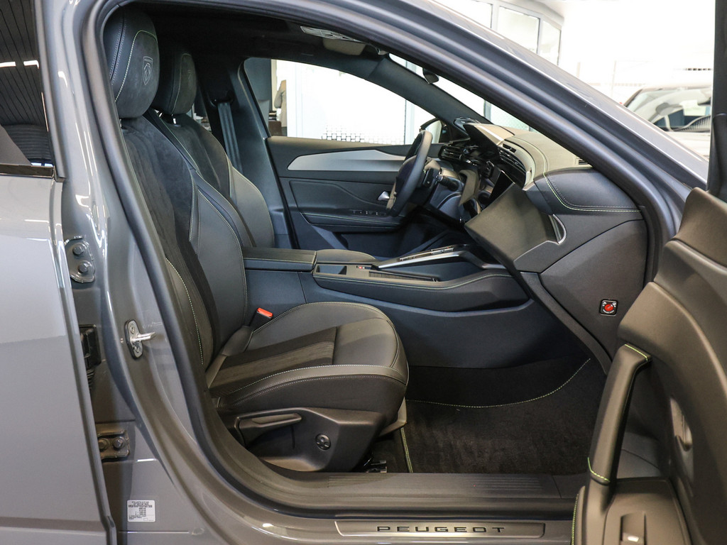 Bild 2 - 308 SW GT EXCLUSIVE HYBRID 145 e-DSC6