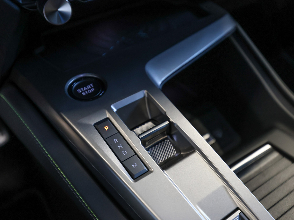 Bild 15 - 308 SW GT EXCLUSIVE HYBRID 145 e-DSC6