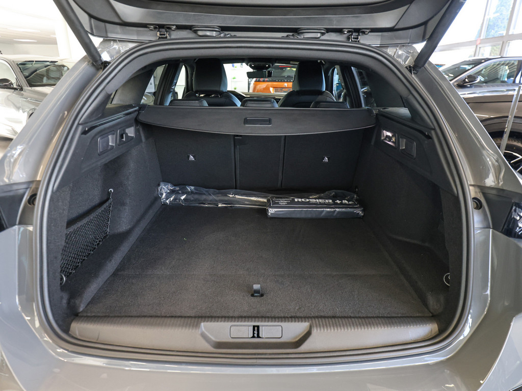 Bild 30 - 308 SW GT EXCLUSIVE HYBRID 145 e-DSC6