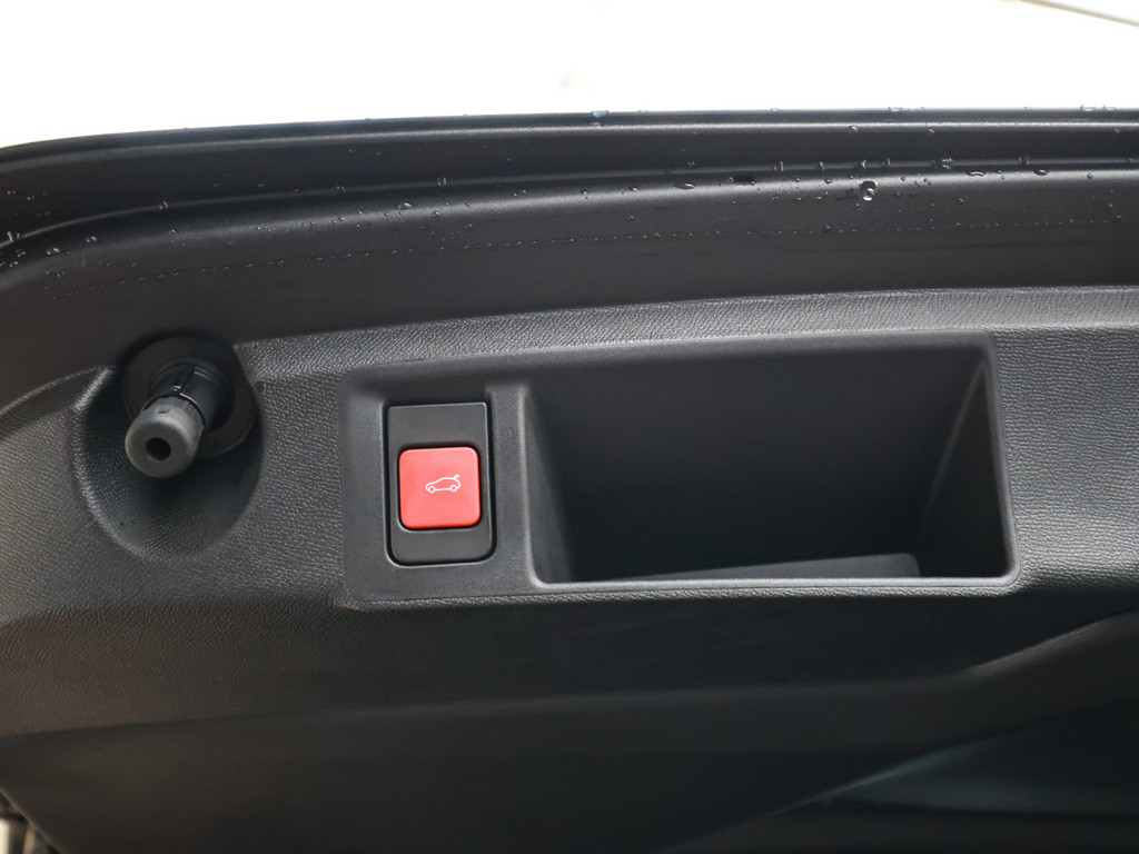 Bild 31 - 308 SW GT HYBRID 145 e-DSC6