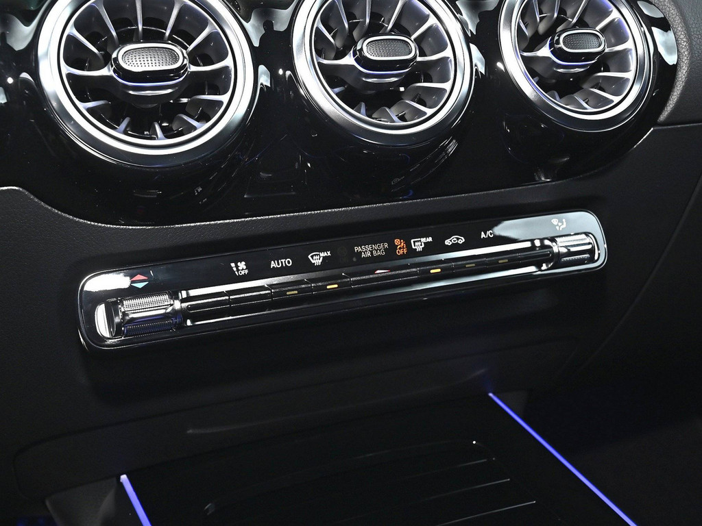 Bild 12 - GLA 180 AMG Line