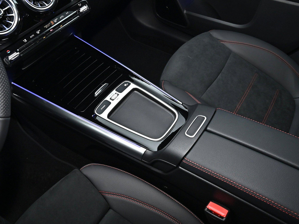 Bild 13 - GLA 180 AMG Line