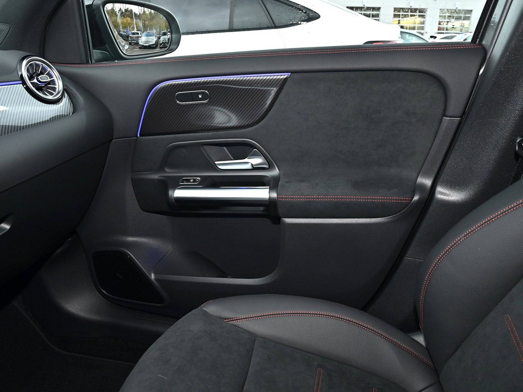 Bild 14 - GLA 180 AMG Line