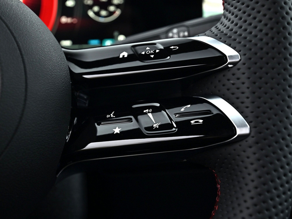 Bild 17 - GLA 180 AMG Line