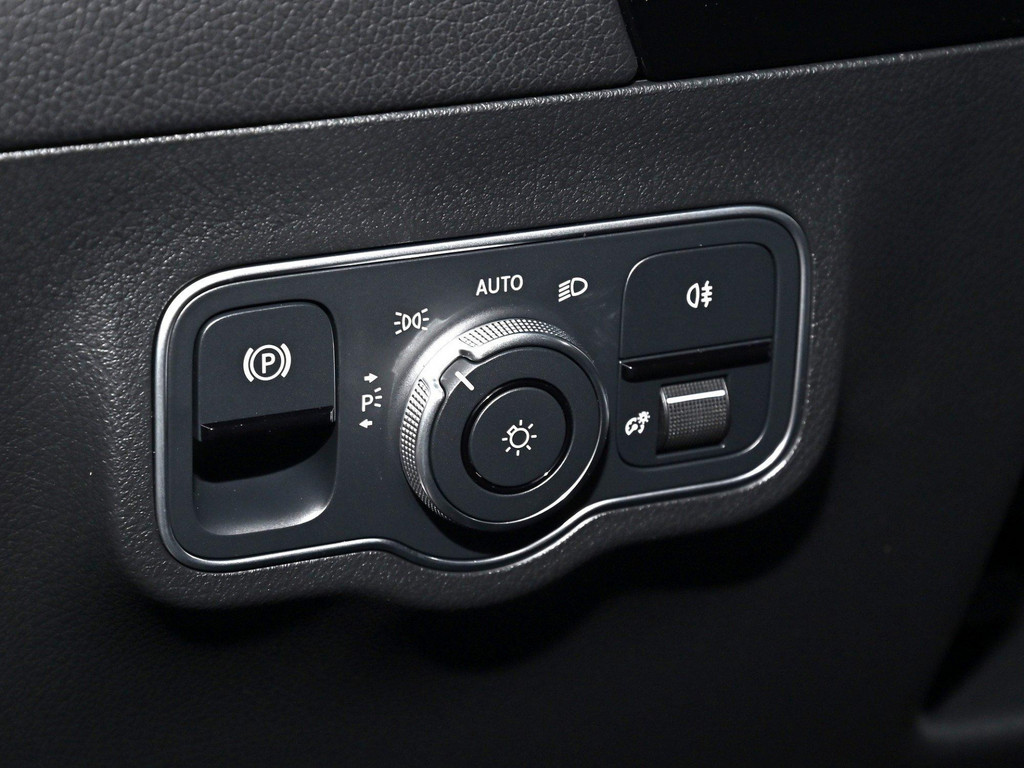 Bild 20 - GLA 180 AMG Line