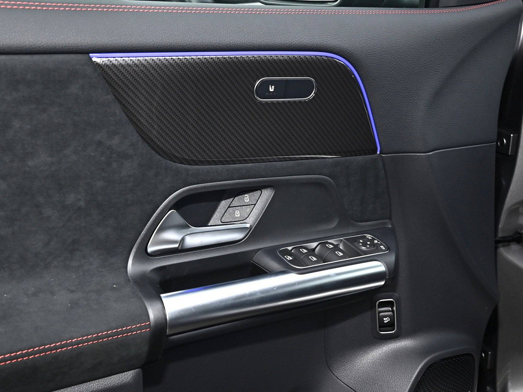 Bild 22 - GLA 180 AMG Line