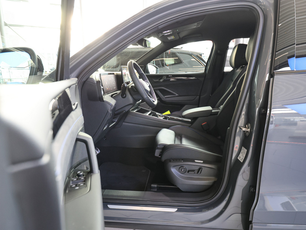 Bild 10 - Tiguan R-Line 2.0 TDI 4M DSG