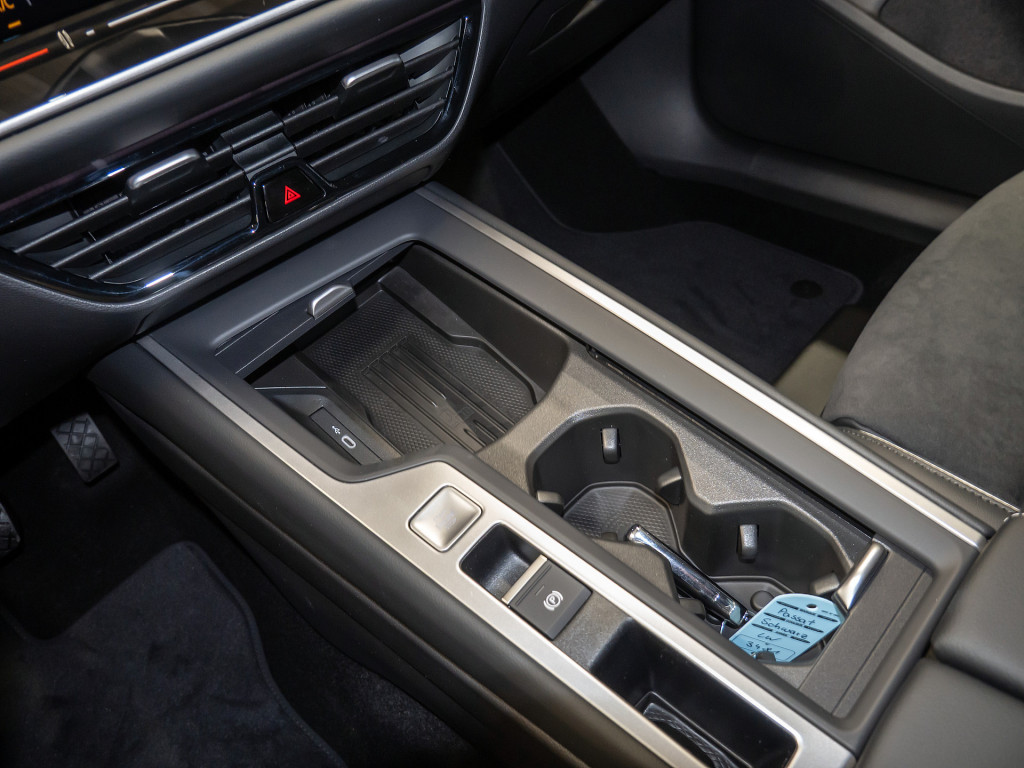 Bild 14 - Passat Business eTSI DSG