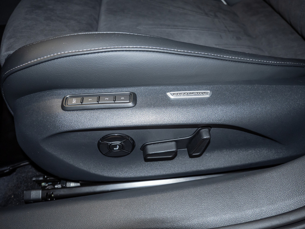 Bild 20 - Passat Business eTSI DSG