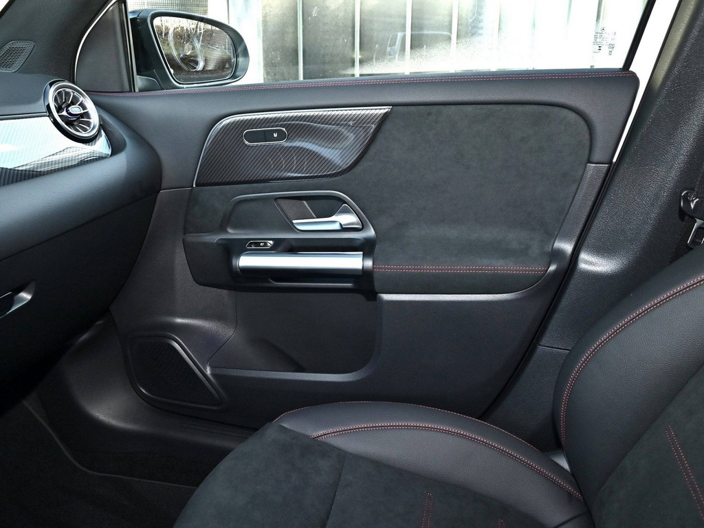 Bild 15 - GLA 200 AMG Line