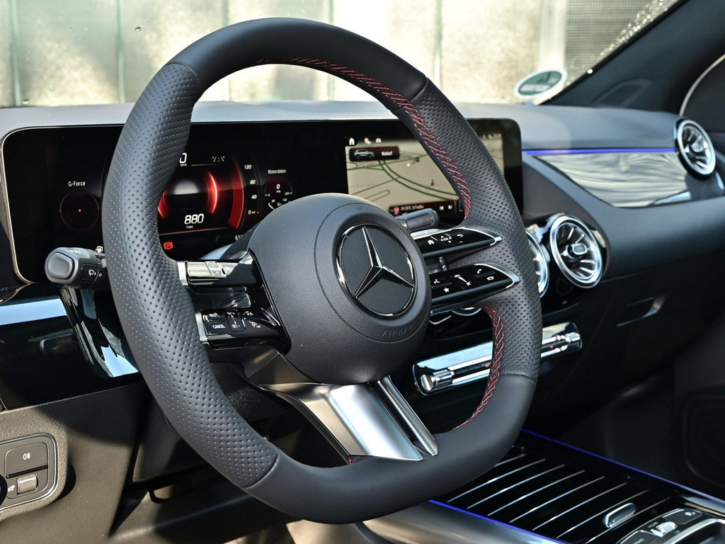 Bild 27 - GLA 200 AMG Line