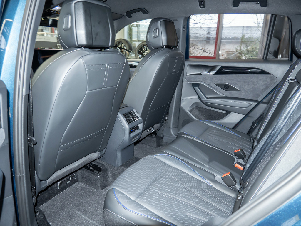 Bild 4 - Tiguan R-Line eTSI DSG