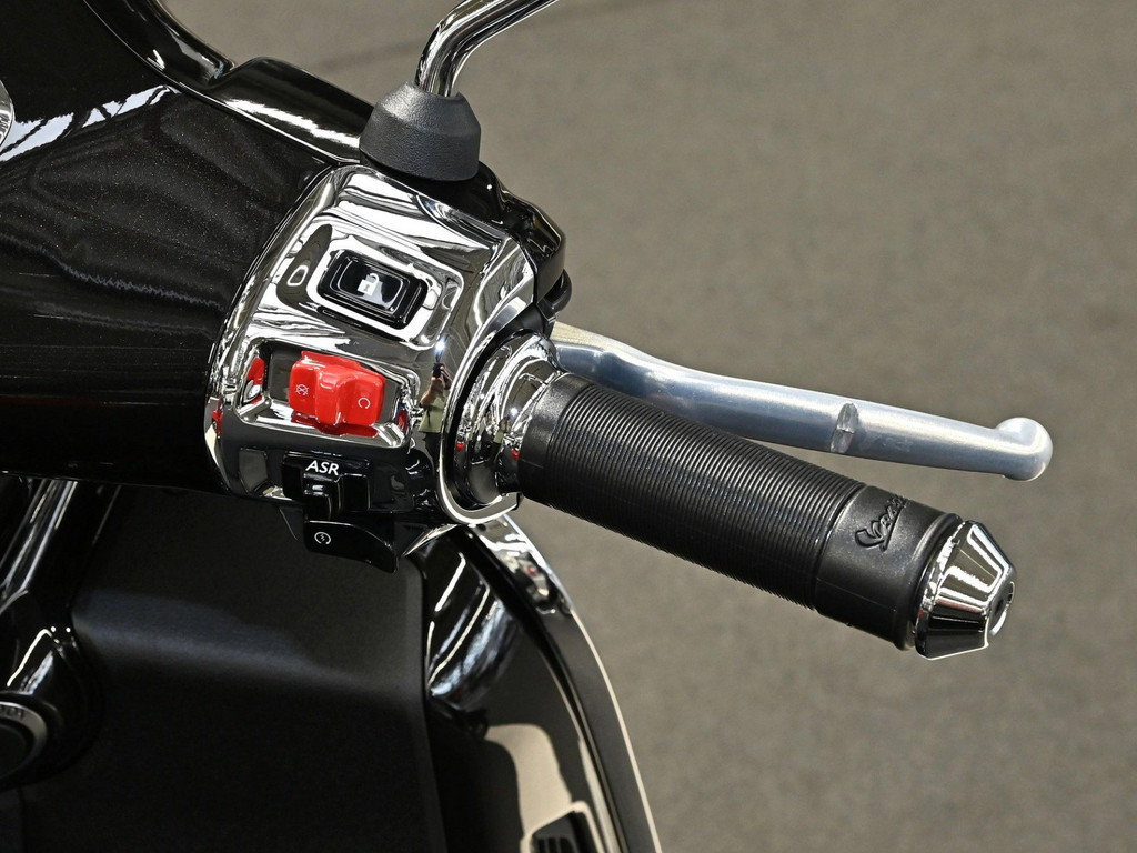 Bild 6 - GTS Super 310 E5 + 