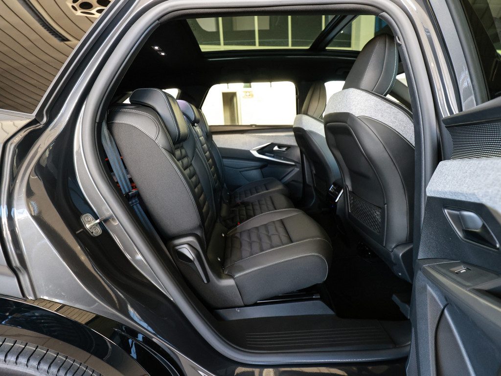 Bild 5 - e-5008 GT Exklusive Dual-Elektromotor 325 AWD