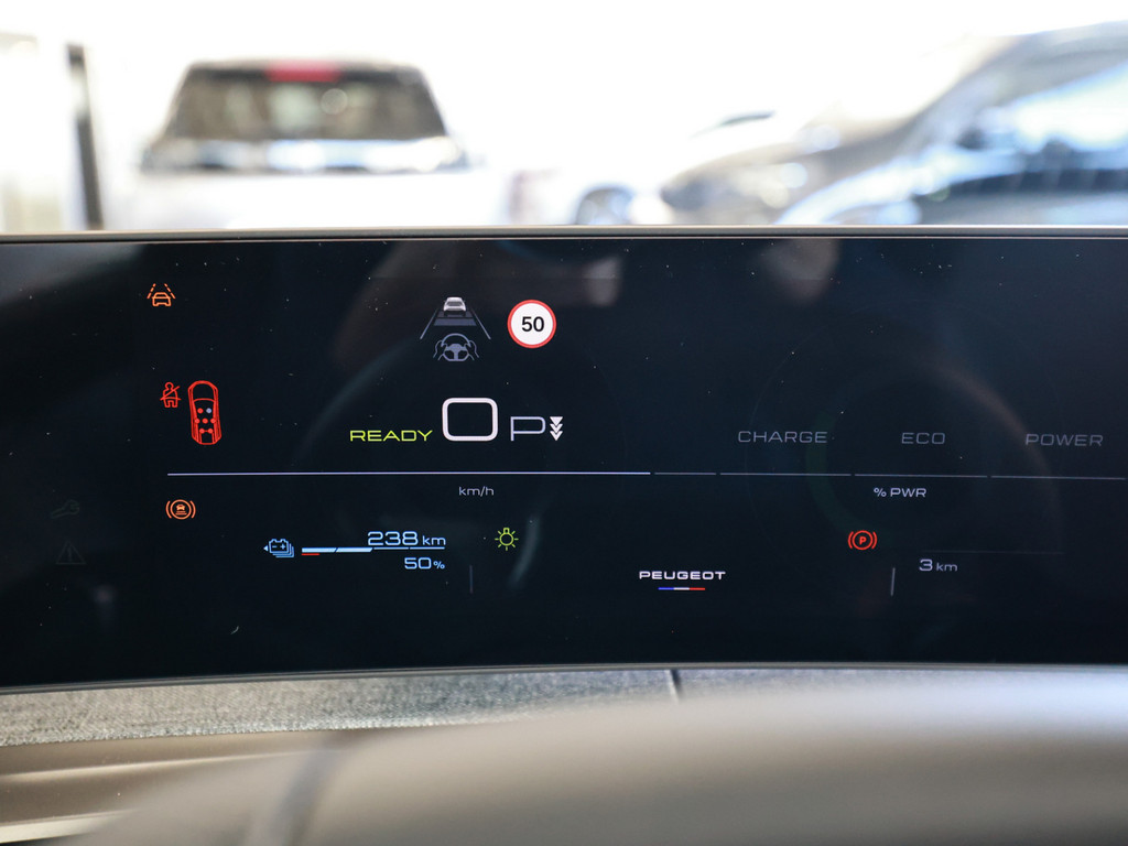 Bild 22 - e-5008 GT Exklusive Dual-Elektromotor 325 AWD