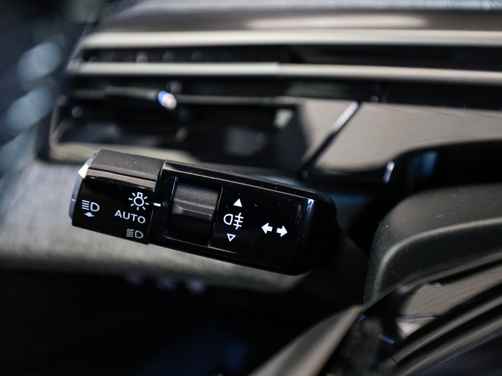 Bild 29 - e-5008 GT Exklusive Dual-Elektromotor 325 AWD