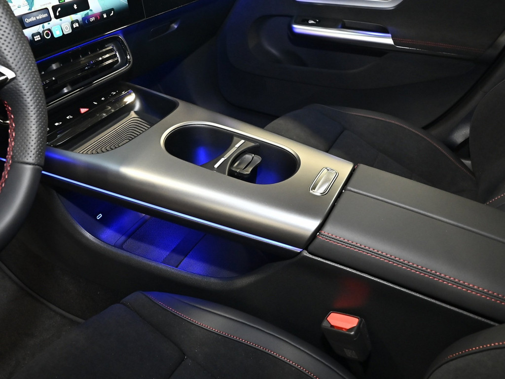 Bild 13 - CLA 200 mit EQ Technologie AMG Line