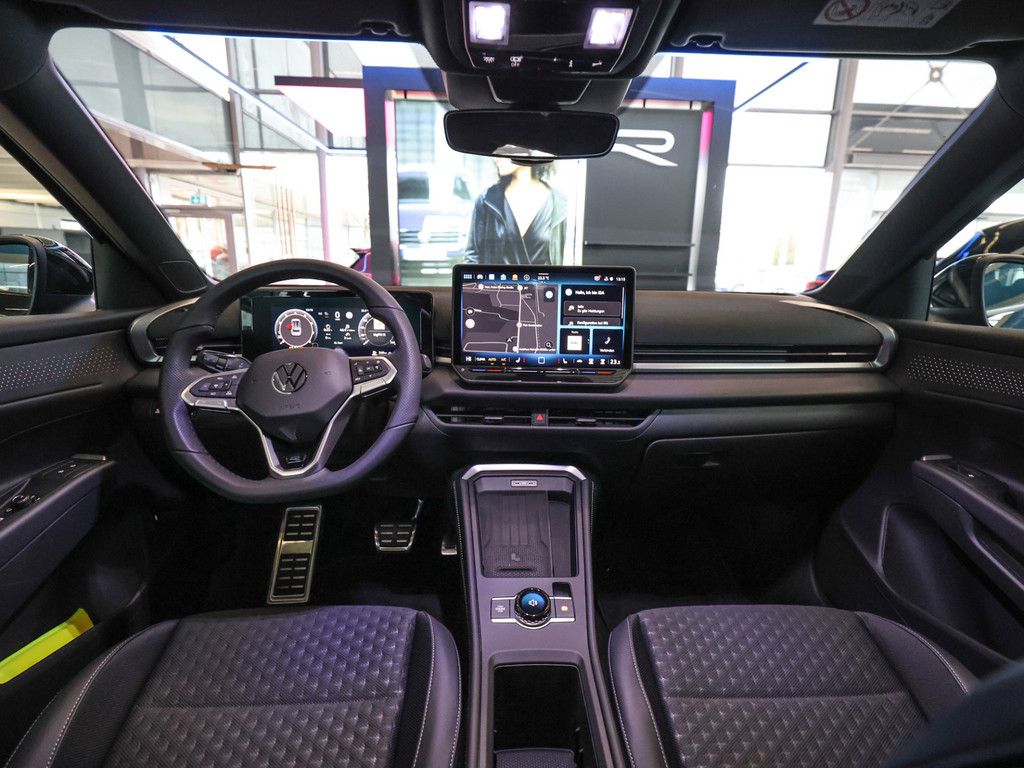 Bild 8 - T-Roc R-Line 1.5 eTSI DSG