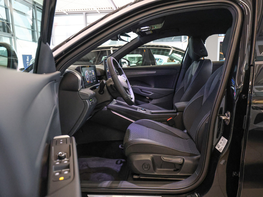 Bild 10 - T-Roc R-Line 1.5 eTSI DSG