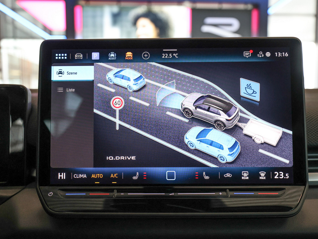 Bild 12 - T-Roc R-Line 1.5 eTSI DSG