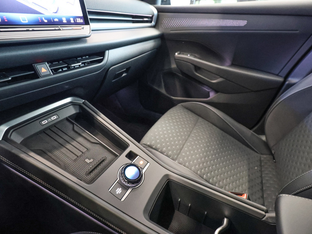 Bild 16 - T-Roc R-Line 1.5 eTSI DSG